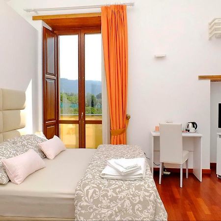 B&B Villa Elisa Meta Eksteriør billede