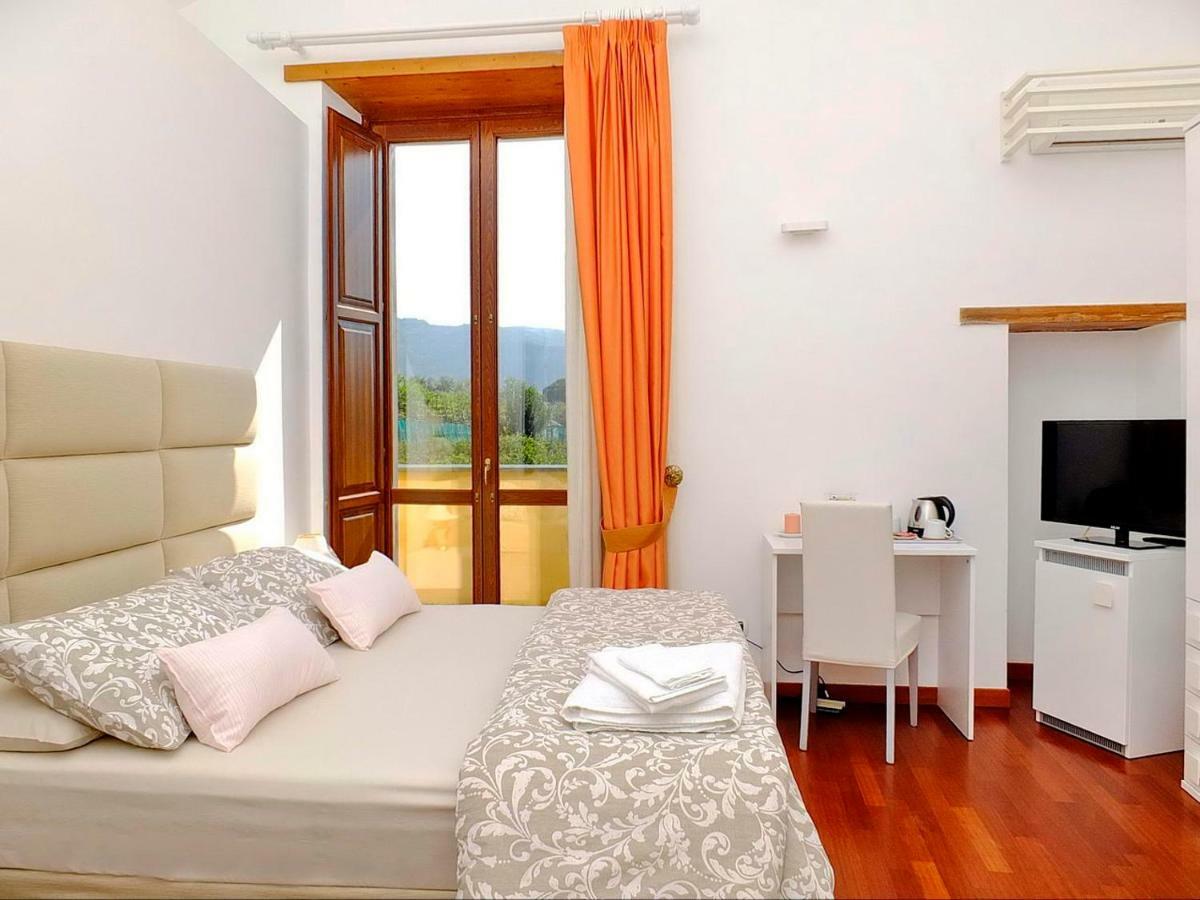 B&B Villa Elisa Meta Eksteriør billede