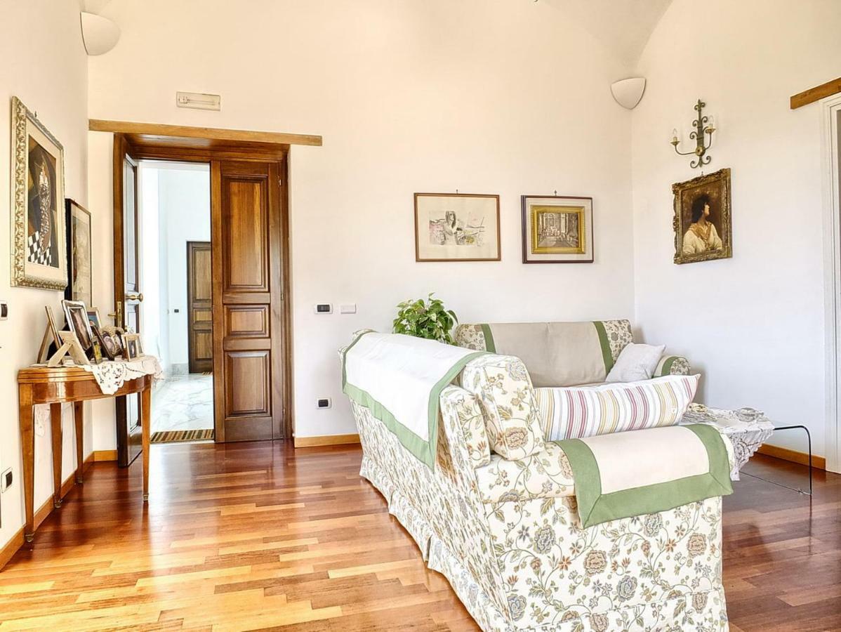 B&B Villa Elisa Meta Eksteriør billede